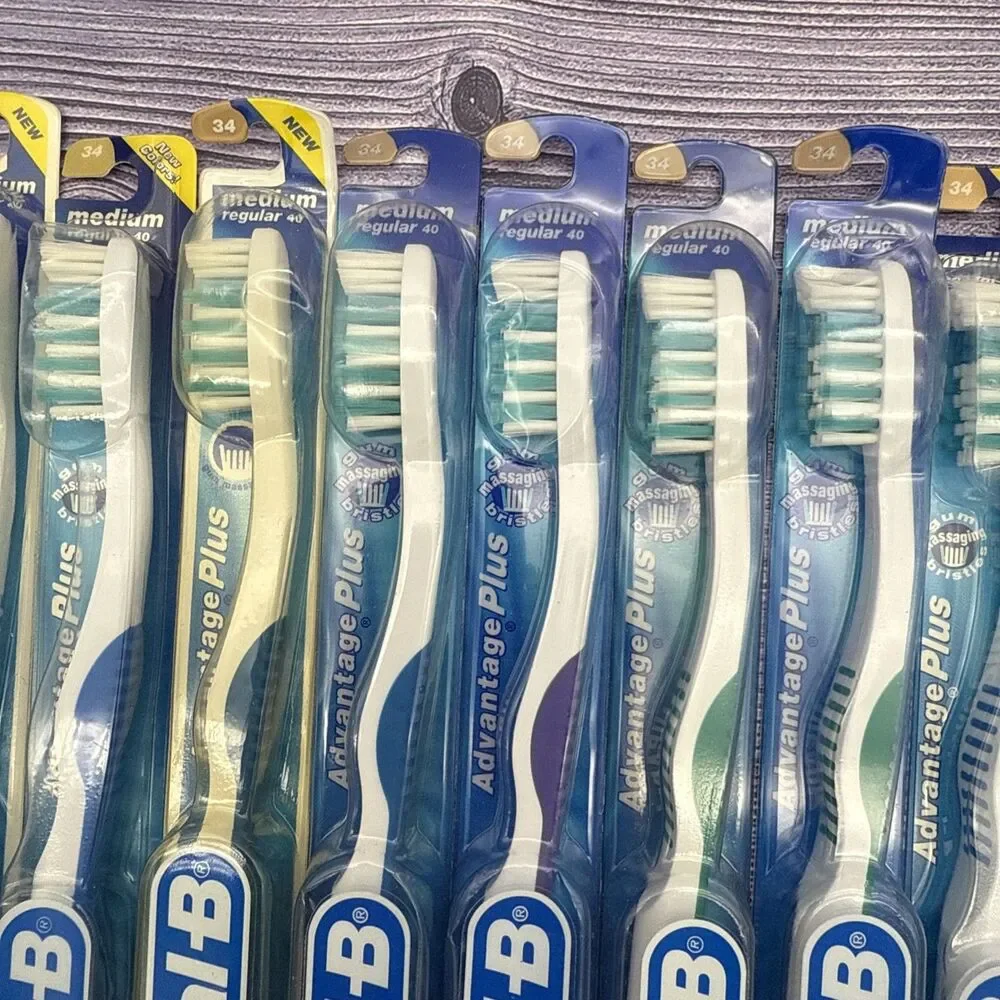 14 LOT 2002 Oral B Advantage Plus Toothbrush Regular 40 MEDIUM Control Grip NOS